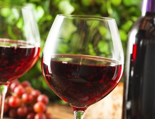 Top Tricks To Prevent Wine Stains On Teeth
